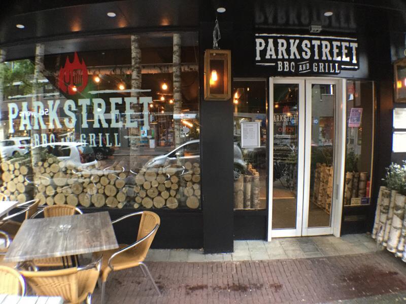 Parkstreet BBQ GRILL | Ongehinderd